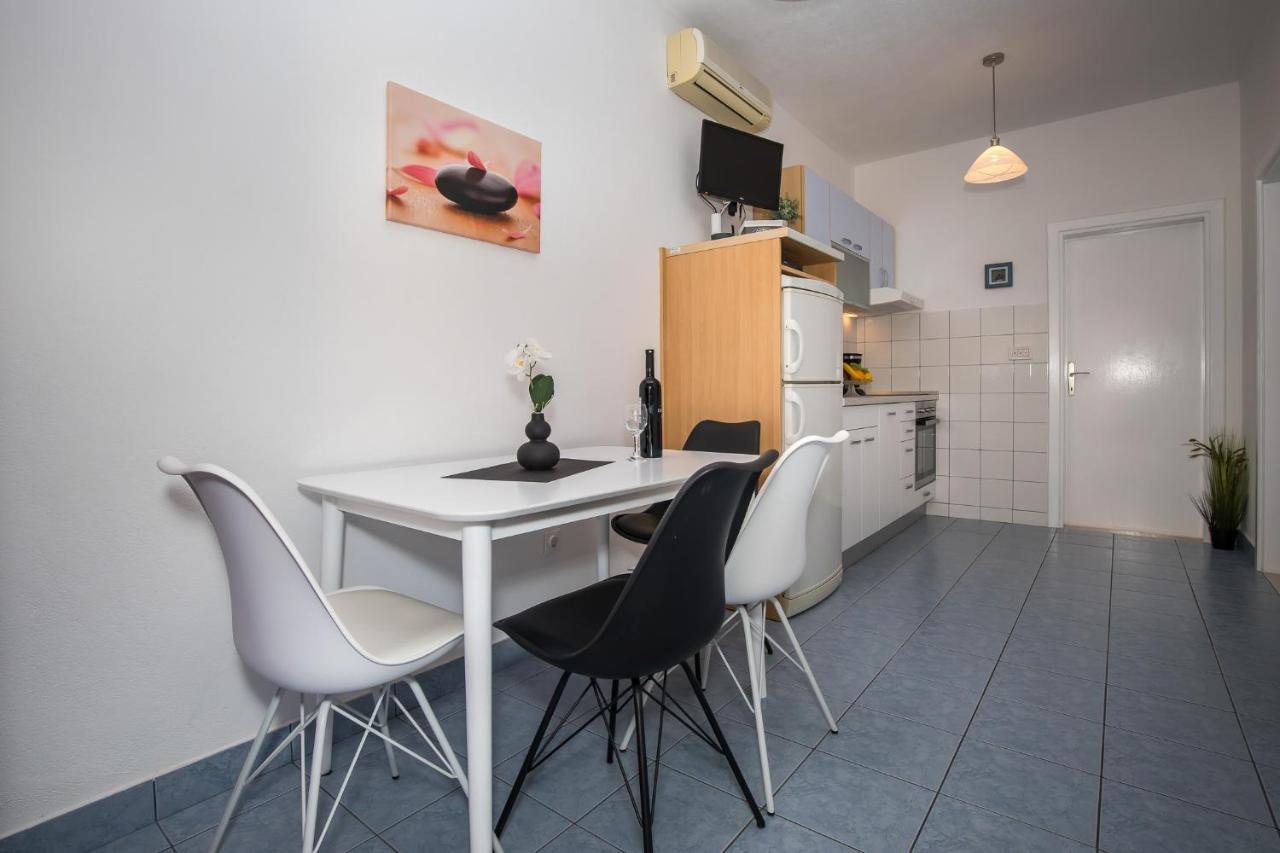 Apartmani Filipic Bol Eksteriør bilde