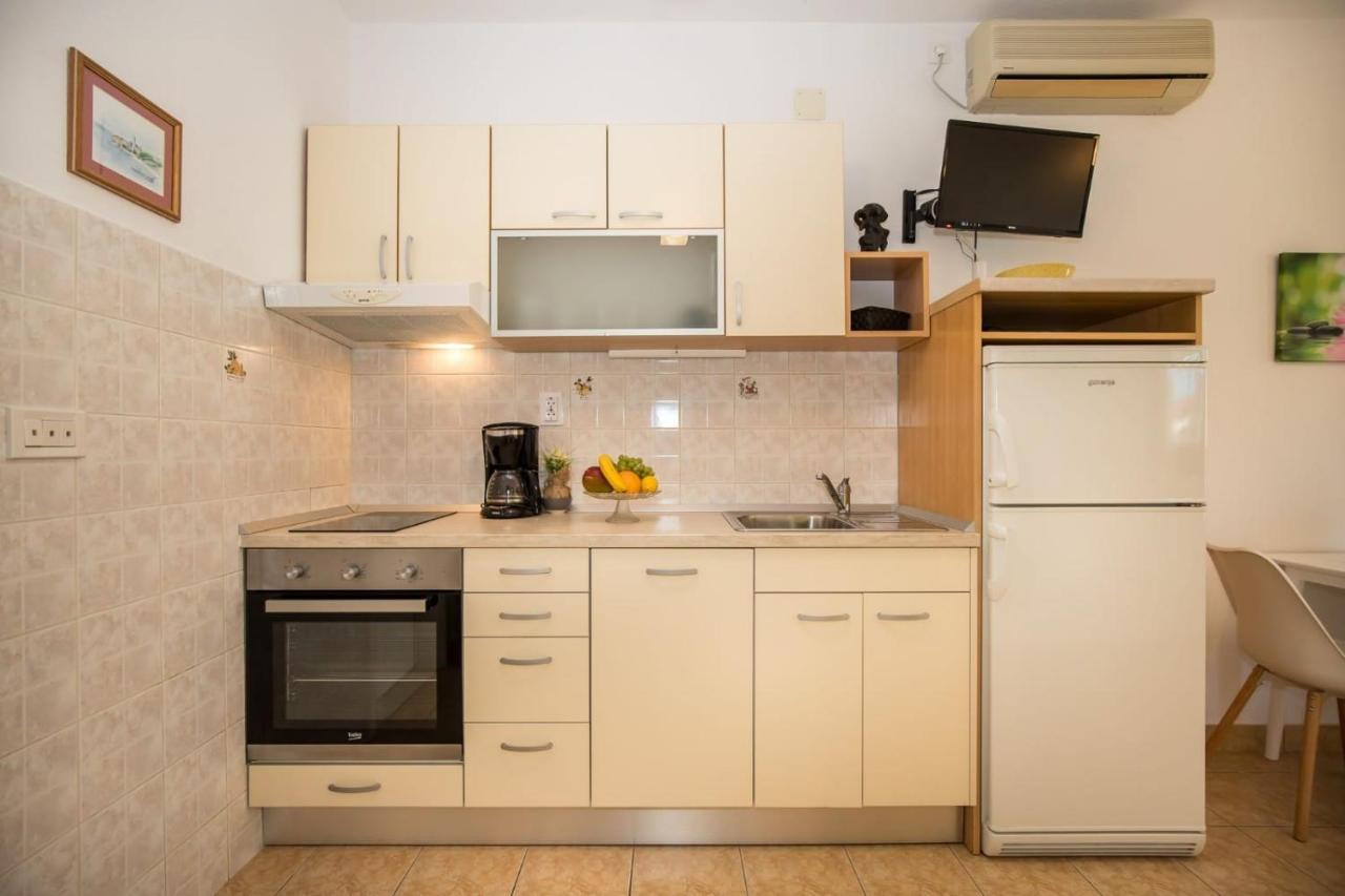 Apartmani Filipic Bol Eksteriør bilde