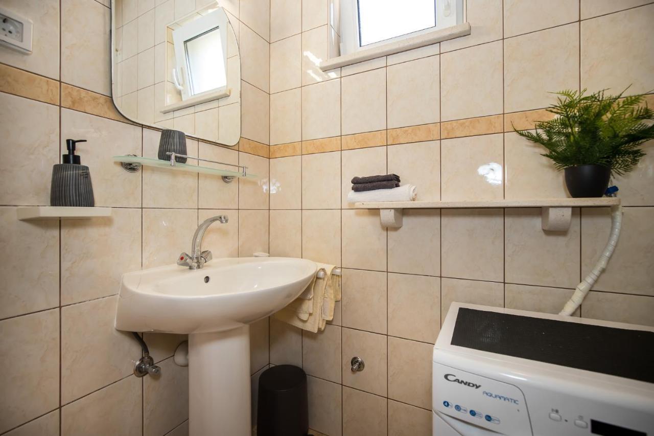 Apartmani Filipic Bol Eksteriør bilde